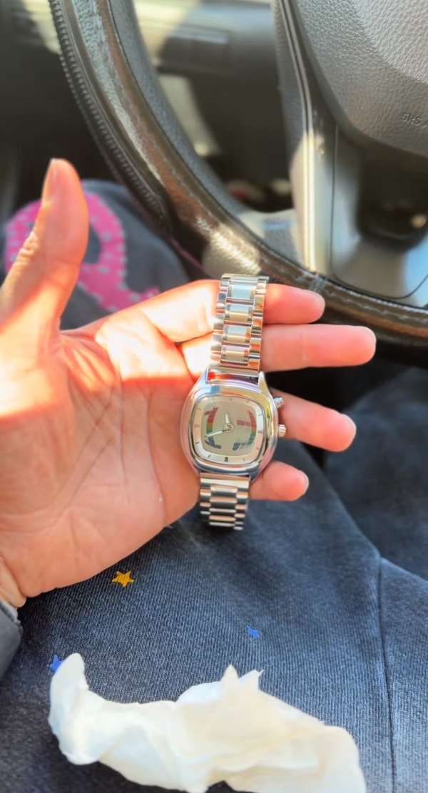 Aya (Click bottom dots to scroll reviews :)